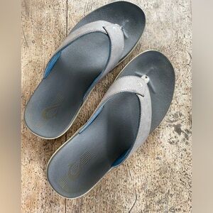 Men’s OluKai size 12 Sandle